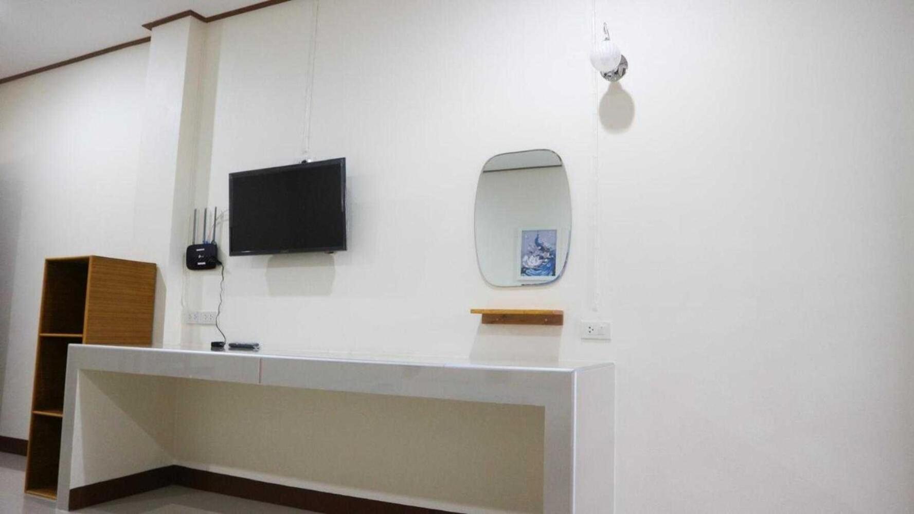 Capital O 75521 Sang Siri Apartment ساموت سونكرام المظهر الخارجي الصورة
