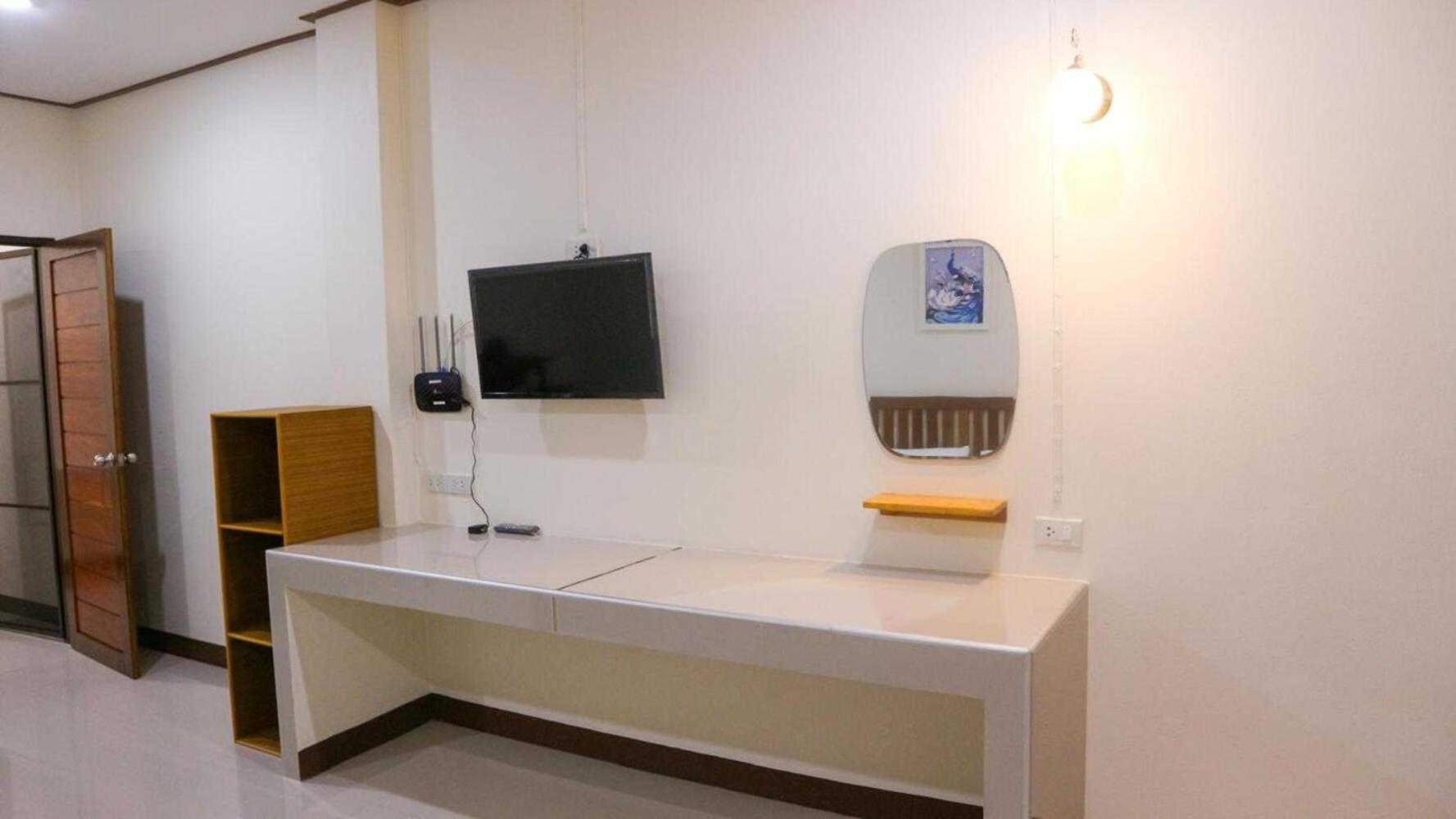 Capital O 75521 Sang Siri Apartment ساموت سونكرام المظهر الخارجي الصورة