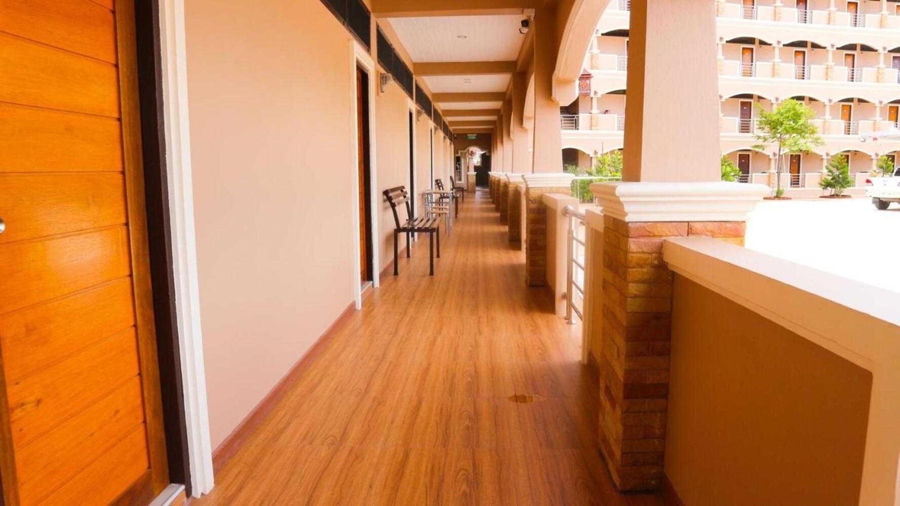 Capital O 75521 Sang Siri Apartment ساموت سونكرام المظهر الخارجي الصورة