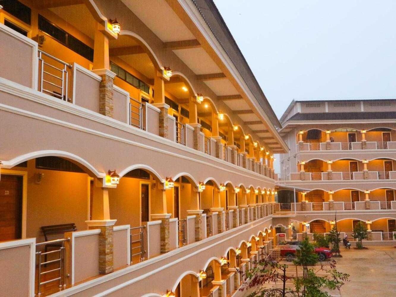 Capital O 75521 Sang Siri Apartment ساموت سونكرام المظهر الخارجي الصورة