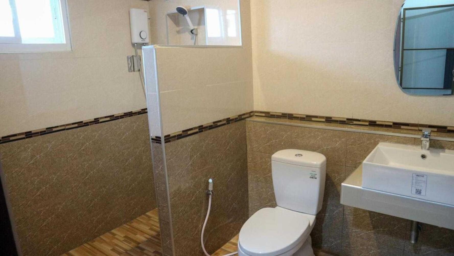 Capital O 75521 Sang Siri Apartment ساموت سونكرام المظهر الخارجي الصورة