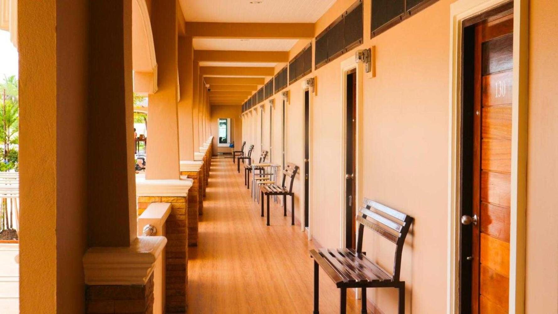 Capital O 75521 Sang Siri Apartment ساموت سونكرام المظهر الخارجي الصورة
